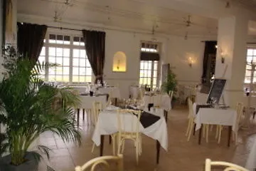 - Restaurant Le Renaissance
